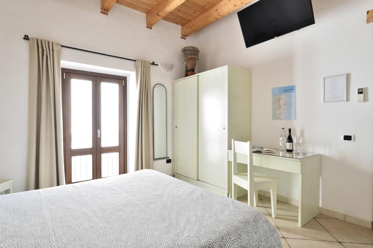 Bed and Breakfast Al Vicoletto - Genuine Hospitality à Tortolì Extérieur photo